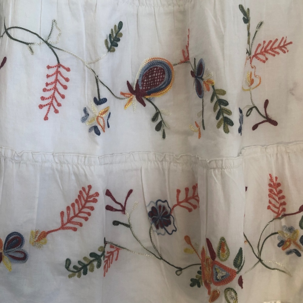 Embroidered Limited Skirt, Size 8 - Picture 3 of 3